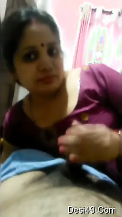 Beautiful Aunty On Her Knees Giving Me Sloppy Head At Her Place