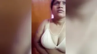 Desi Aunty Servicing Her Client In Hotel Room All Night