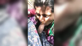 Village GF Sucking Cock Behind The Fields After Dark