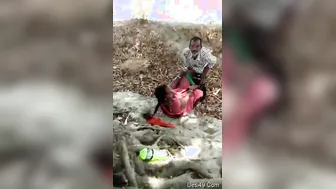 Village Couple Caught Fucking Behind The Temple By Neighbors