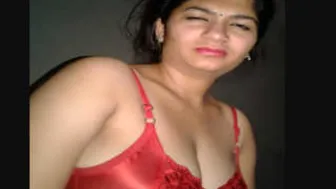 Married Woman Sneaking With Lover For Outdoor Fucking Fun