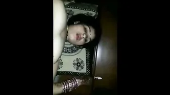 Village Bhabhi Naked Exposing Her Body And Sucking Cock On Camera
