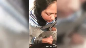 Desi Office Slut Sucking Her Boss Cock During Lunch Break Today