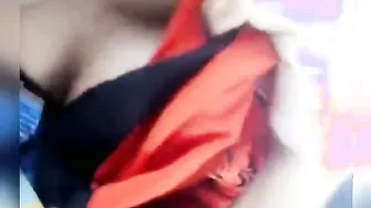 Desi Lovers Making Out And Giving Head In The Parked Car