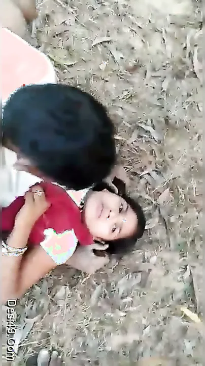 Young Village Teen Getting Fucked Outdoors Behind The Farm
