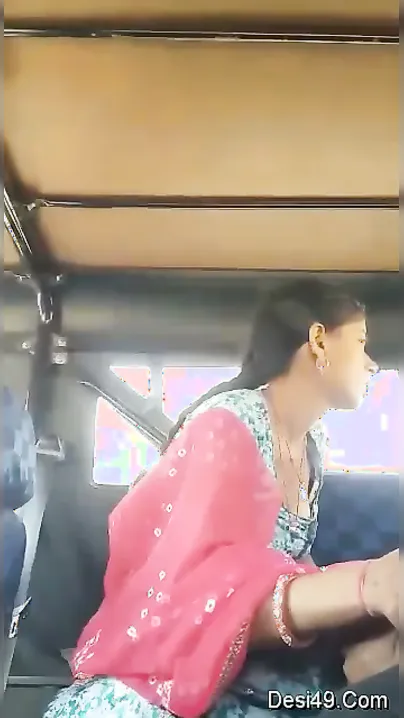 Married Woman Getting Fucked Hard In The Backseat Of His Car