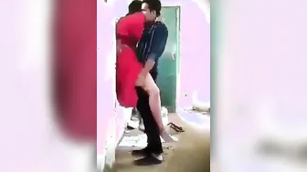 Desi Lovers Caught Fucking Quick Behind Building In Mumbai Alley