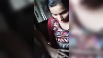 Sexy Indian Teen Girl Sucking His Dick Till He Finishes Hard