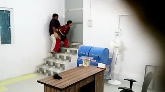Married Woman Sneaking Around With Her Boss For Quick Sex
