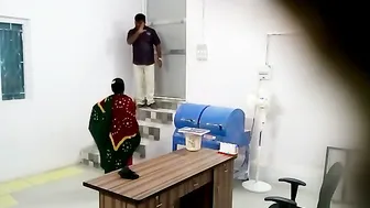 Married Woman Sneaking Around With Her Boss For Quick Sex