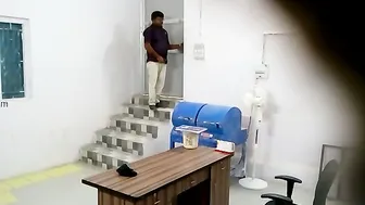 Married Woman Sneaking Around With Her Boss For Quick Sex