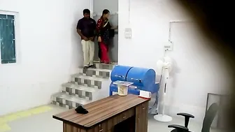 Married Woman Sneaking Around With Her Boss For Quick Sex