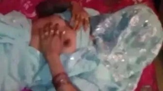 Bhabhi In Saree Getting Fucked By Husband Late At Night