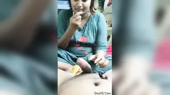 Indian Bhabhi Sucking And Getting Pounded In Bedroom Homemade