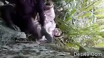 Bhabhi Fucking Her Secret Lover Outside When Hubby Is Away Working