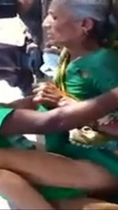 Mature Desi Aunty Getting Banged Outdoors Behind The House