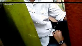 College Girl Giving Handjob To Boyfriend In Empty Park Corner