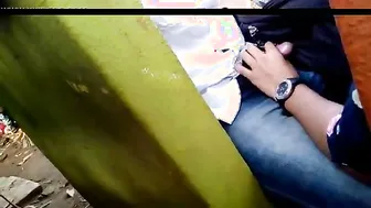 College Girl Giving Handjob To Boyfriend In Empty Park Corner