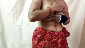 Desi Aunty Caught Changing Saree Showing Everything On Hidden Cam