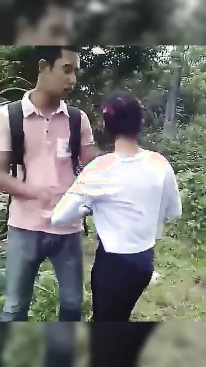 College Couple Caught Hooking Up Outside During Afternoon Time