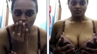 Curvy Aunty From Hyderabad Flashing Her Big Natural Melons