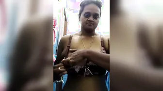 Curvy Aunty From Hyderabad Flashing Her Big Natural Melons
