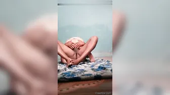 Horny Aunty Grinding And Bouncing On Dick Riding Him So Hard