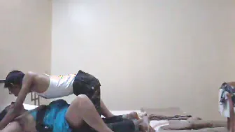Bhabhi In Saree Getting Naughty With Guest At Hotel Room Bed