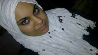 Sexy Bhabhi Naked In Bathroom Playing With Herself Getting Wet