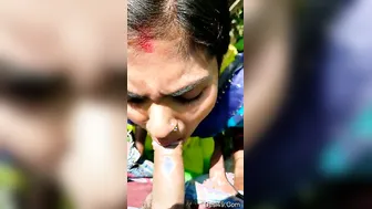 Desi Lovers Outdoor Makeout Session Fucking Hard Behind Trees