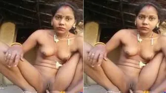 Village Bhabhi Filming Herself Fingering Wet Pussy Home Alone