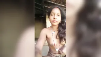 Village Bhabhi Filming Herself Fingering Wet Pussy Home Alone