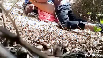 Bhabhi And Devar Fucking Outdoors In Village Fields Secretly