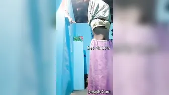 Tamil Housewife Bhabhi Flashing Her Big Tits And Wet Pussy