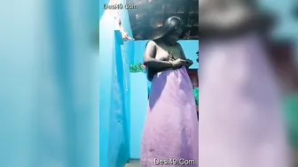 Tamil Housewife Bhabhi Flashing Her Big Tits And Wet Pussy