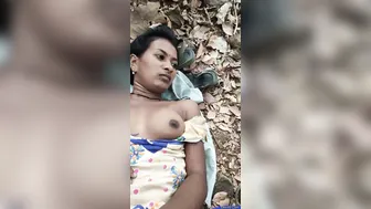 Desi GF Getting Fucked Outdoors Behind The Old Temple
