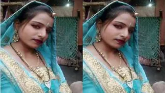 Bhabhi Filming Herself Naked And Teasing On Her Mobile Phone