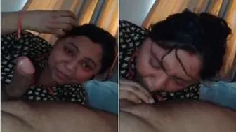 Married Bhabhi Giving Sloppy Blowjob To Her Afternoon Visitor