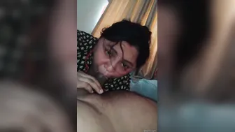 Married Bhabhi Giving Sloppy Blowjob To Her Afternoon Visitor