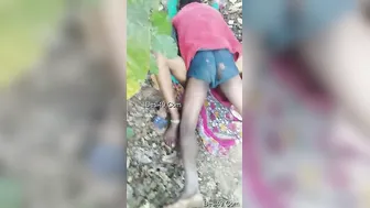 Local Slut Getting Fucked Outdoors Behind The Fields After Dark