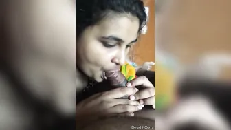 Wife Eagerly Sucking Him Off Before He Leaves For Work This Week