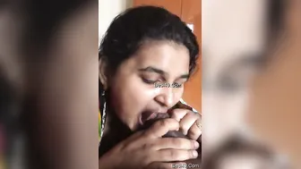 Wife Eagerly Sucking Him Off Before He Leaves For Work This Week