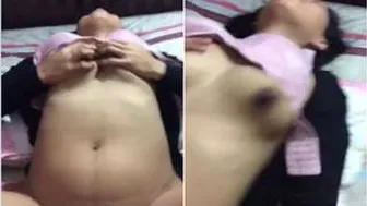 Girlfriend Moaning Loud While He Fucks Her Hard All Night