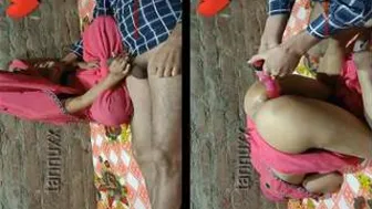 Horny Wife Pushing Thick Dildo Deep Inside Her Tight Ass