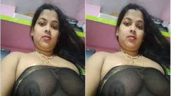 Sexy Bhabhi Sucking Cock Then Spreading Legs For Deep Fucking