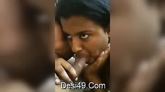 Tamil GF Giving Sloppy Head To Her Man In Private