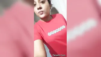 Lankan Babe Stripping Naked And Teasing On Camera Just For Me