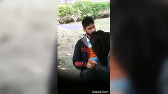 Pretty Desi Girl Giving Sloppy Blowjob In The Park After Dark