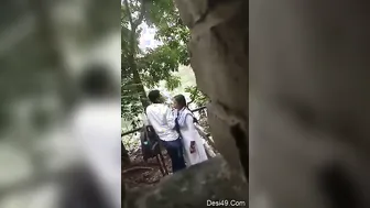 College Lovers Caught On Camera Fucking Outdoors In The Park