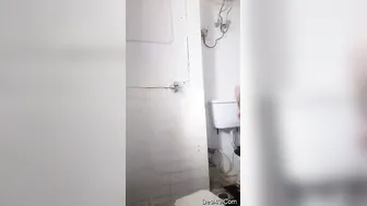 Desi Couple Getting Naughty In The Bathroom During The Night